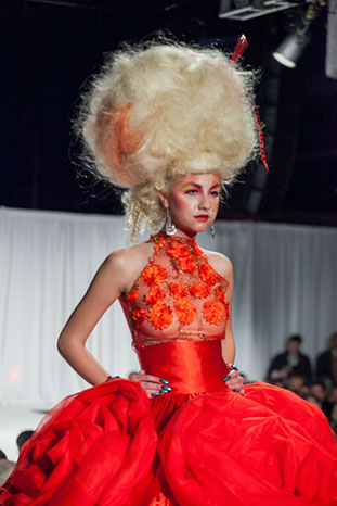 Final D'Lola Couture Red Ball 2012 fashion show ballgown...
